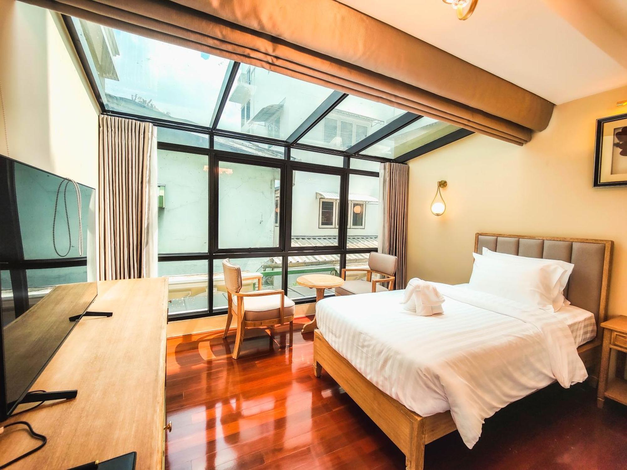 Siri Grand Bangkok Hotel Exterior foto